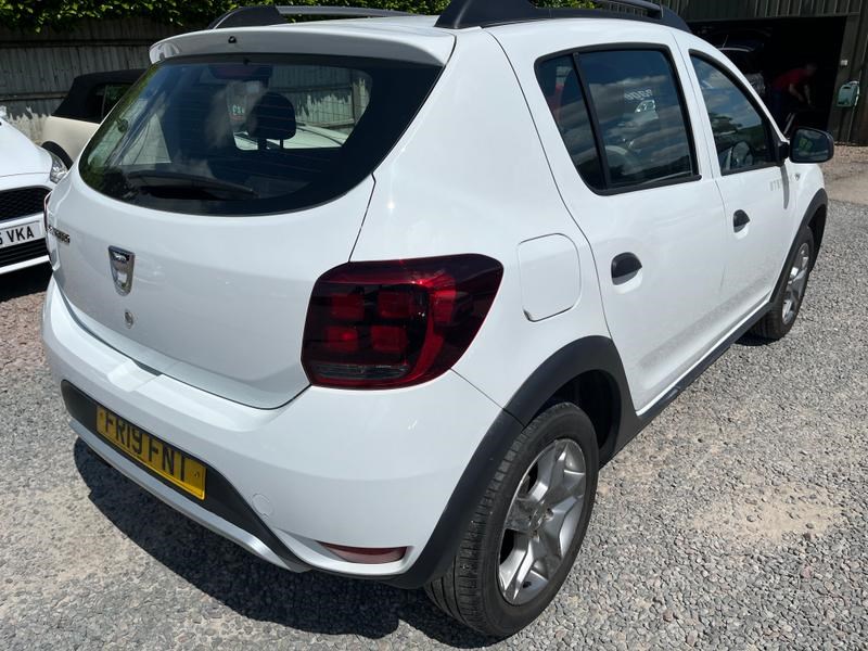 Dacia Sandero Listing Image