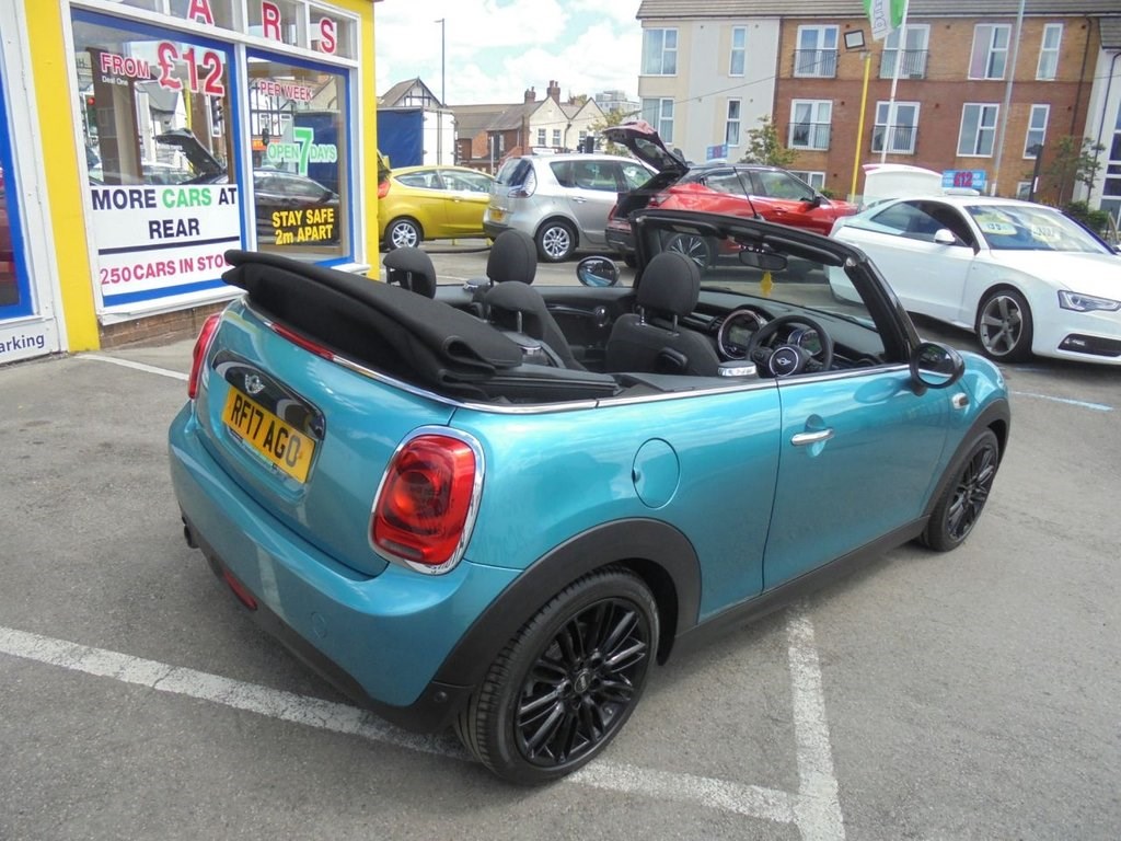 MINI Convertible Listing Image