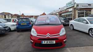 2011 11 Citroen C4 Picasso Exclusive 1.6 HDi Diesel Automatic 5-Door From £3,995 + Retail Package 5 Doors MPV