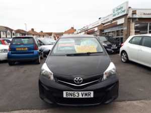 2013 63 Toyota Yaris 1.33 VVT-i TR Multidrive S Automatic 5-Door From £8,195 + Retail Package 5 Doors HATCHBACK