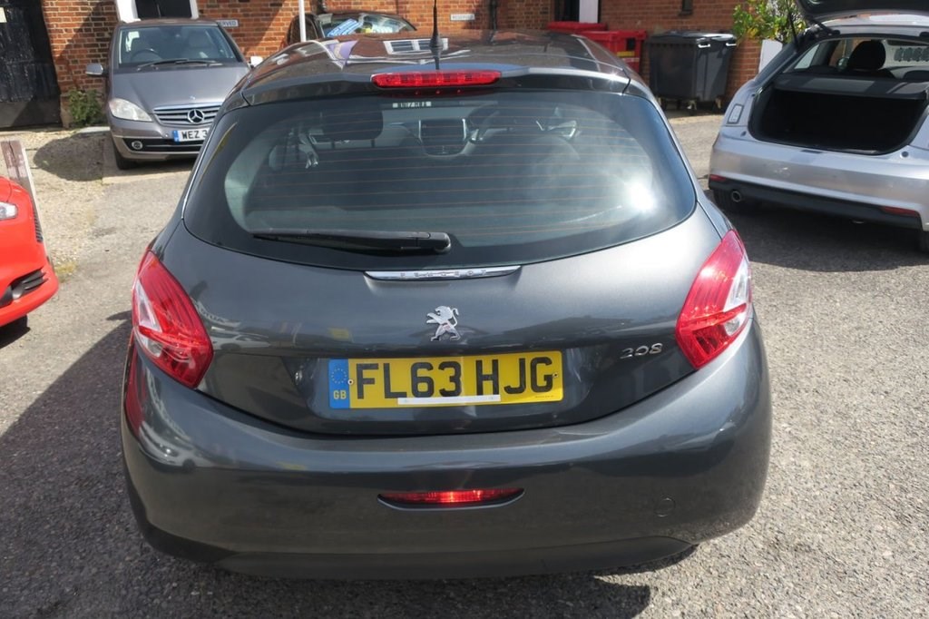 Peugeot 208 Listing Image