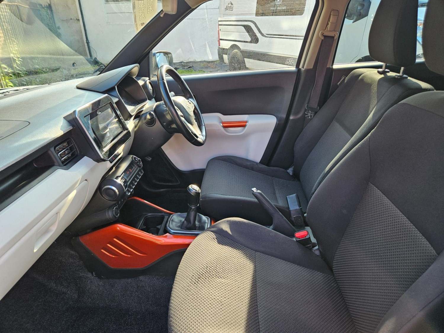 Suzuki Ignis Listing Image