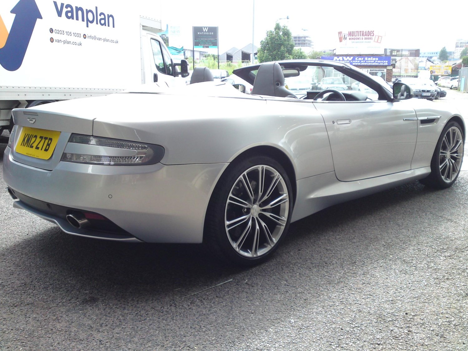 2012 (12) Aston Martin Virage V12 2DR VOLANTE TOUCHTRONIC AUTO/ HISTORY/ LEATHER/ SAT NAV/ONLY 360 MADE For Sale In Watford, Hertfordshire