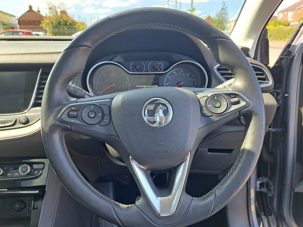 Vauxhall Grandland X Listing Image