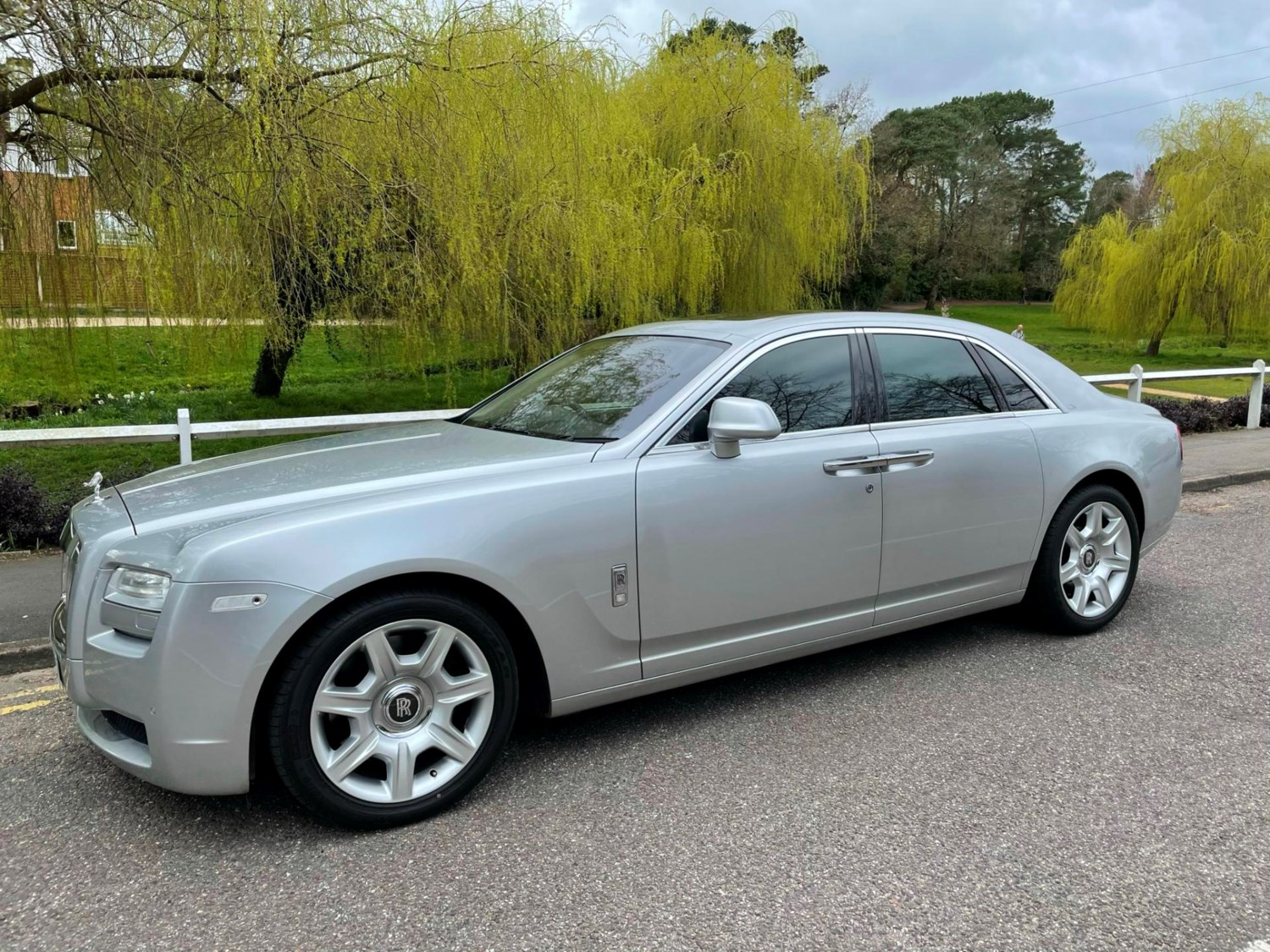 Rolls-Royce Ghost Listing Image